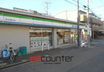 コンビニ　ファミリーマート向ヶ丘遊園北口店（コンビニ）まで50m