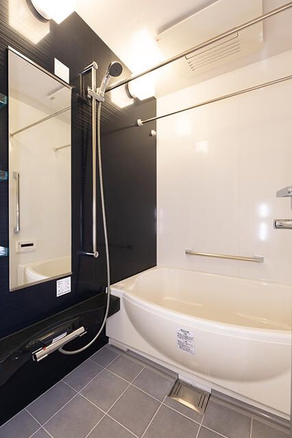 バス・シャワールーム　ゆったり過ごせるお風呂です