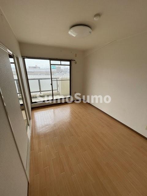 その他部屋・スペース　落ち着いて過ごせるお部屋なので、寝室にいかがでしょうか