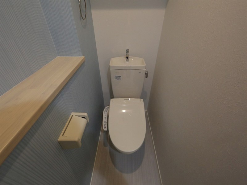 トイレ　温水洗浄暖房便座付トイレ