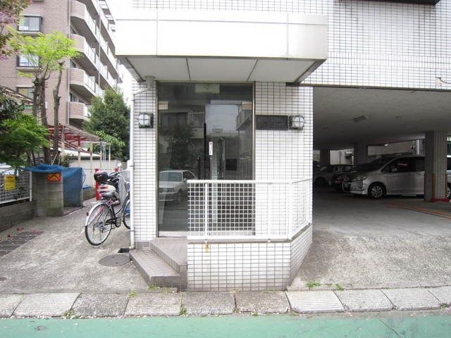 エントランス　エントランス入口