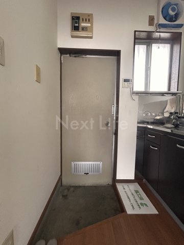 玄関　ハイツイシカワ