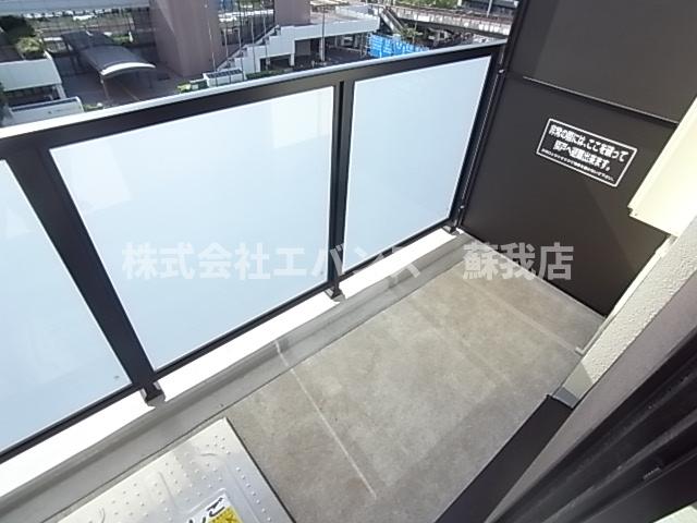 バルコニー　バルコニーからの眺めを楽しみながら食事をしませんか