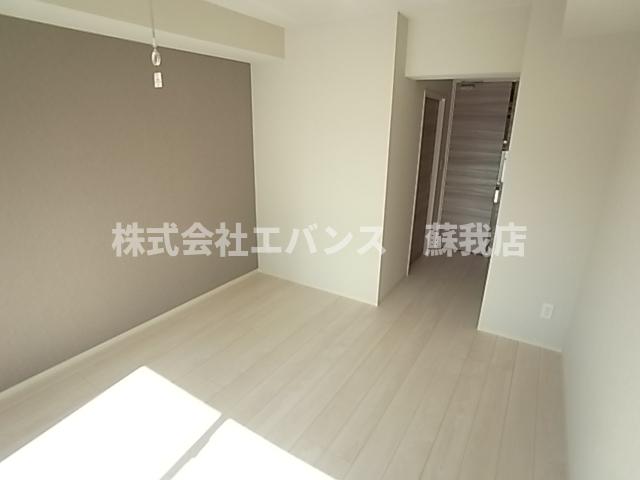 その他部屋・スペース　広くて明るい寝室