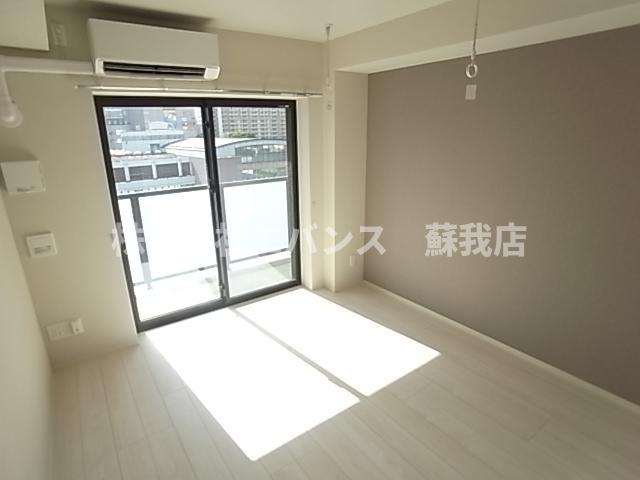 居室・リビング　こちらの居間で趣味の時間をお楽しみください