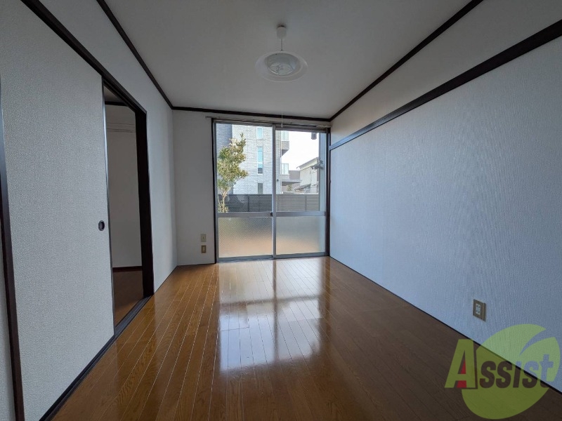 その他部屋・スペース　お部屋は綺麗なフローリングでのんびりできそうです。