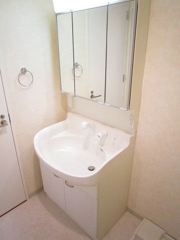 洗面設備　★便利な独立洗面台★