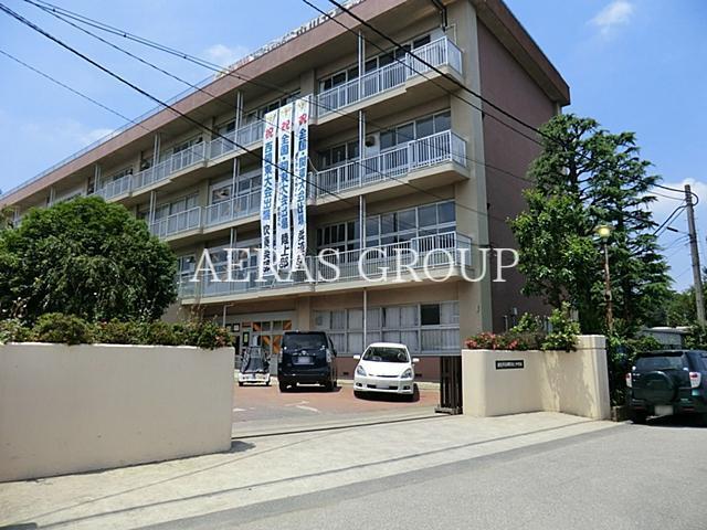 中学校　朝霞市立朝霞第三中学校（中学校）まで795m