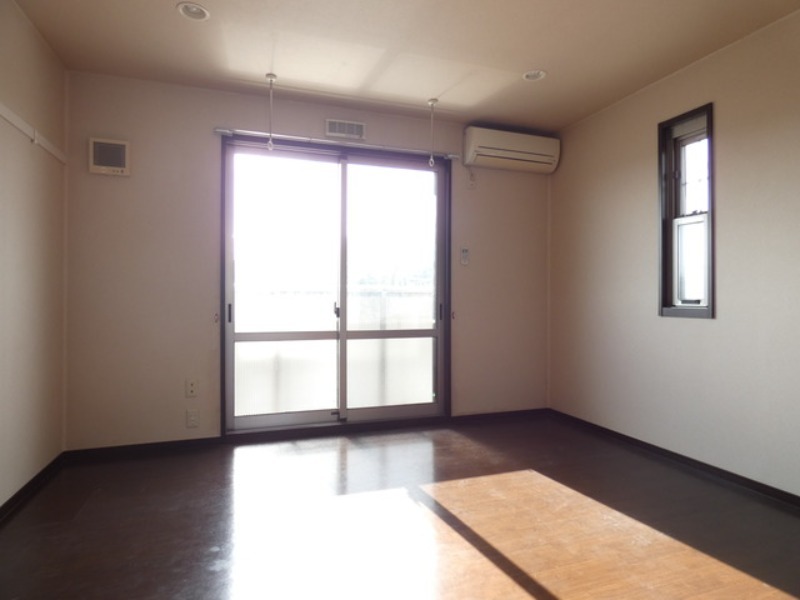 居室・リビング　図面と現状に相違がある場合には現状を優先