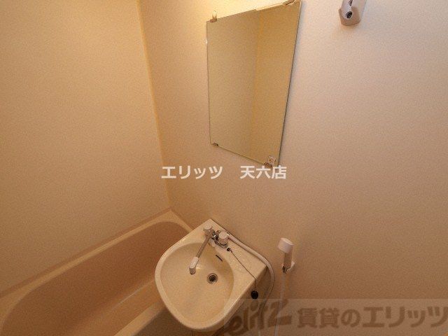 バス・シャワールーム　洗面