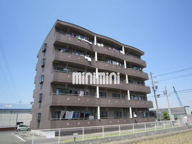 建物外観　重量感のある外観