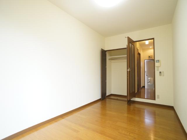 その他部屋・スペース　上品に仕上がった明るい室内空間です！