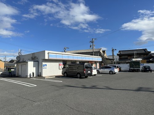 コンビニ　ローソン　四日市羽津山（コンビニ）まで424m