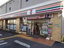 コンビニ　セブンイレブン 大阪桃谷5丁目店（コンビニ）まで474m