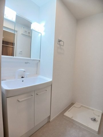 洗面設備　使いやすい洗面所です