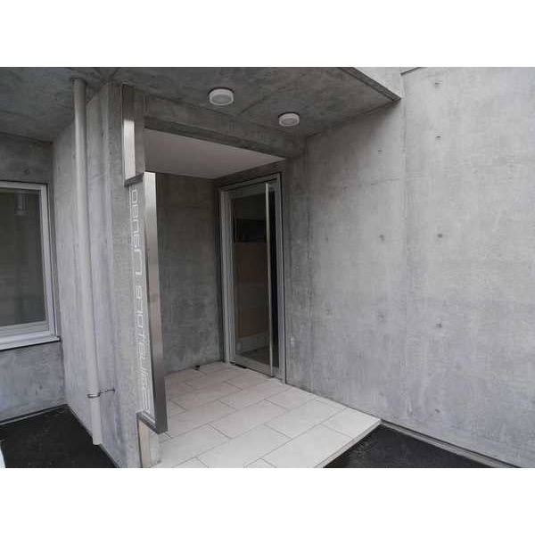 エントランス　凛々しいたたずまい♪