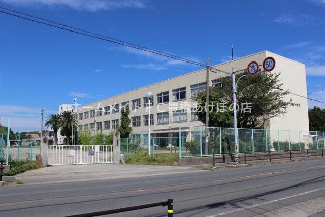 小学校　豊橋市立大崎小学校（小学校）まで1110m