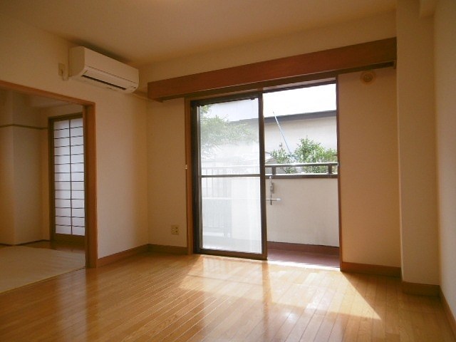 居室・リビング　※写真は101号室のお部屋です。