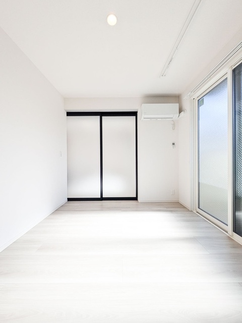 居室・リビング　洋室(4)