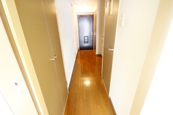 玄関　※別室の写真を使用しております※