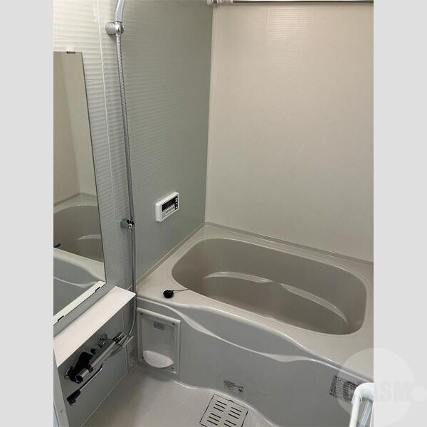 バス・シャワールーム　浴室乾燥機付きバスルーム