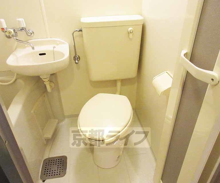 トイレ　水洗式の洋式トイレ！