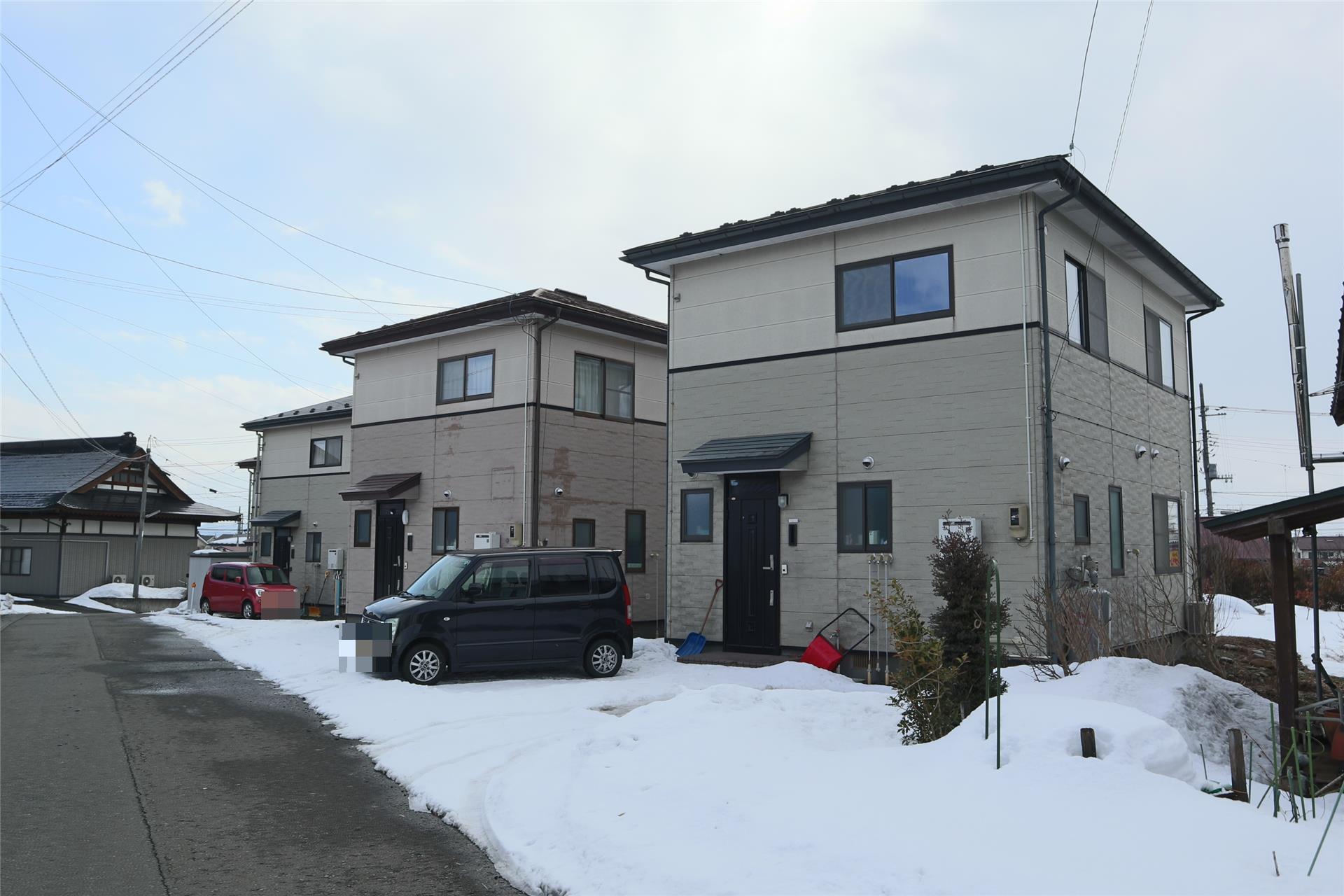 エントランス　外観（A・B）