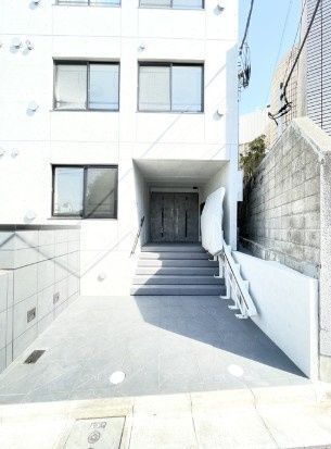 エントランス　建物の内部です