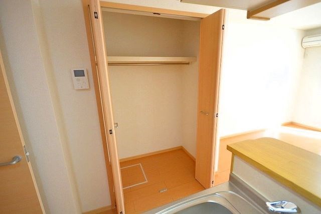 収納　奥行きもある広い収納です