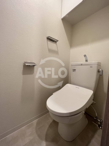 トイレ　スプランディッド堀江　温水洗浄便座