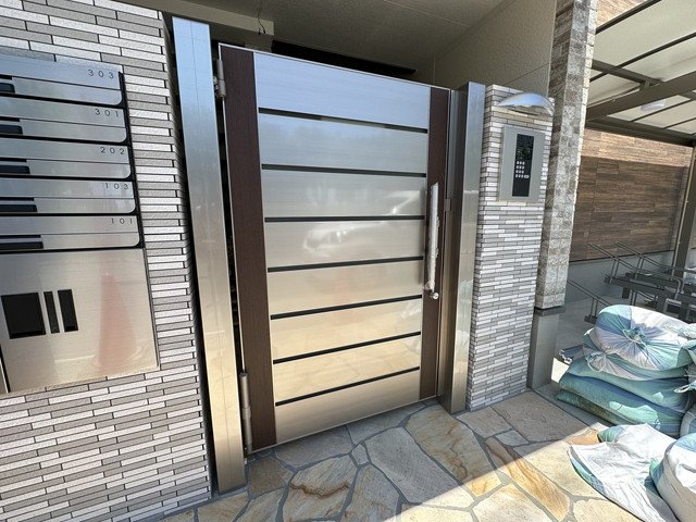 エントランス　建設中