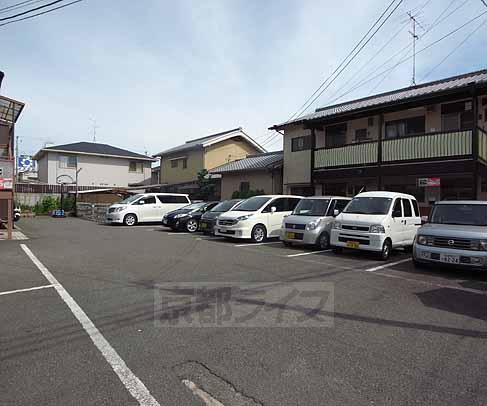 駐車場　駐車スペースです。