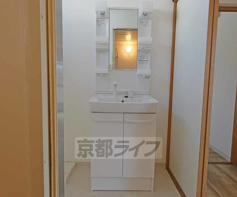 洗面設備　独立洗面台になります！