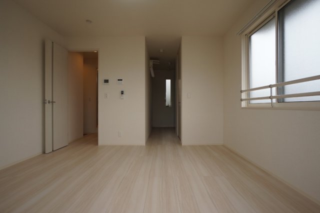 居室・リビング　掲載写真は同型モデルを掲載しており実際のお部屋と仕様等が異な