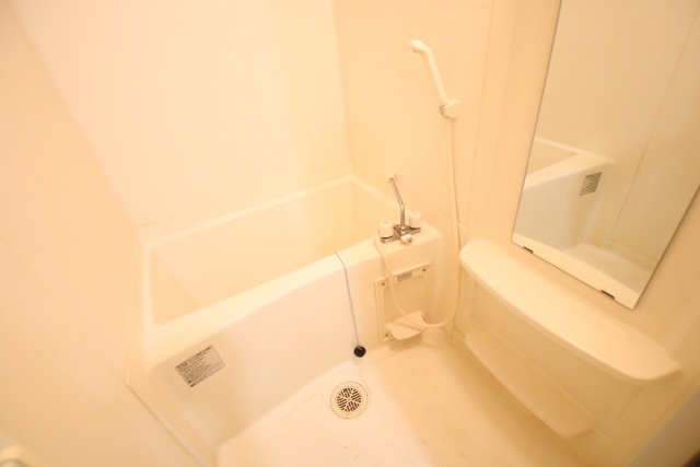 バス・シャワールーム　※別室の参考写真の為、現況優先です。