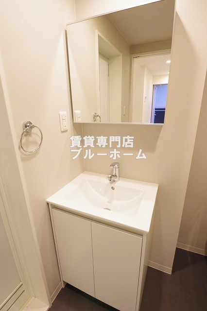 洗面設備　独立洗面台です！