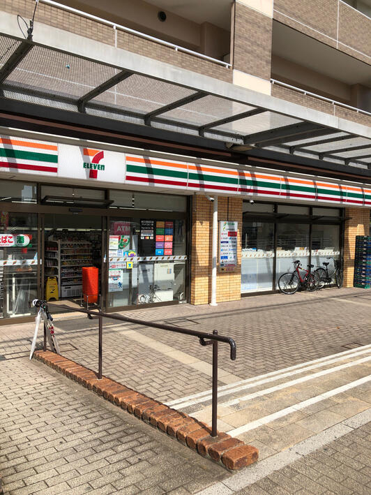 コンビニ　セブンイレブン神戸脇浜町1丁目店（コンビニ）まで159m