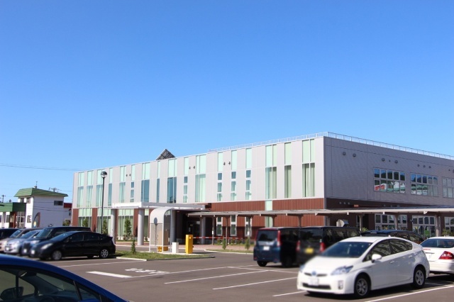 図書館　きらんブックパーク（図書館）まで2040m