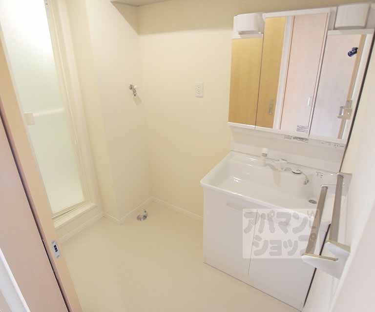 洗面設備　洗面脱衣場。