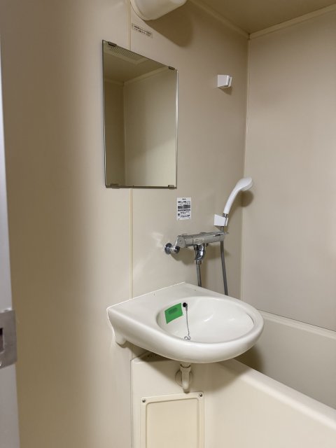 洗面設備　同物件別号室のものです。