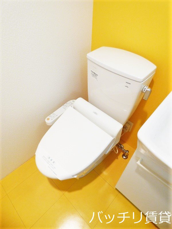 トイレ　※室内写真等は別号数の為、現状優先となります。