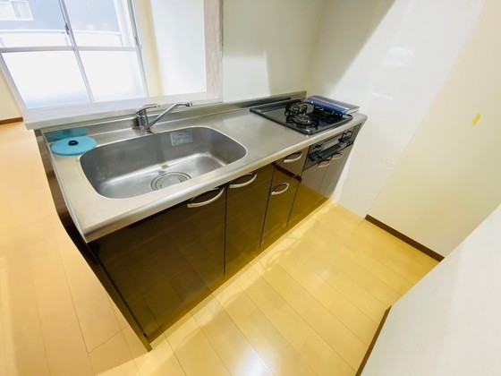 キッチン　※別部屋の写真です