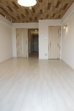 居室・リビング　室内