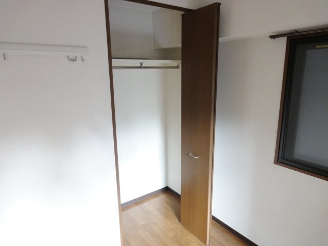 収納　同物件別号室です。