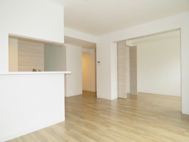 居室・リビング　☆12.4帖の広々としたリビングです！