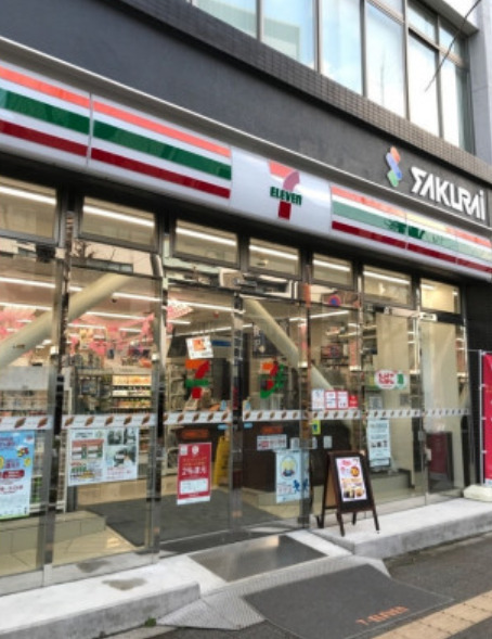 コンビニ　セブン-イレブン 台東蔵前２丁目店（コンビニ）まで213m