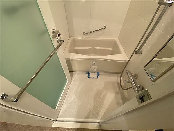 バス・シャワールーム　※別部屋の参考写真です。