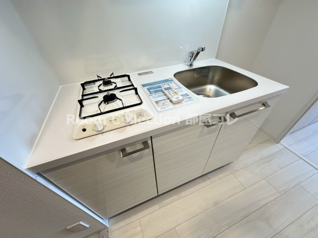 キッチン　同シリーズイメージ写真 反転色違い 現況と異なる場合現況優先