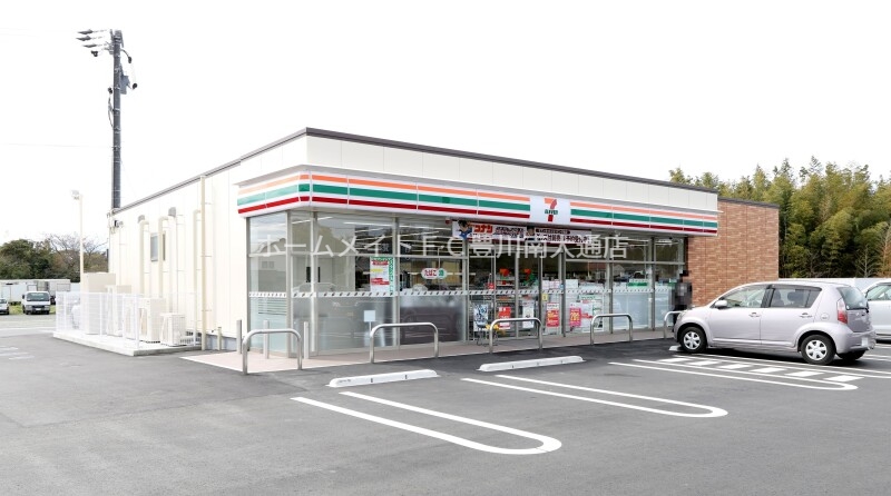 コンビニ　セブンイレブン豊橋藤並町店（コンビニ）まで845m