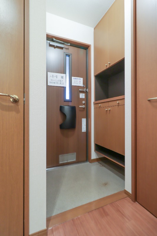 玄関　図面と現状に相違がある場合には現状を優先